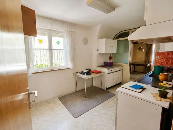 Immobilie in Herrenberg - Seltene Gelegenheit in Herrenberg-Kernstadt: Vollerschlossenes Grundstück mit solidem Zweifamilienha - Bild 4