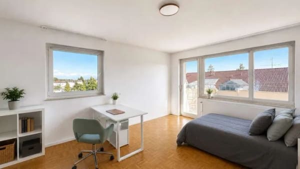 Immobilie in Konstanz - Bezugsfreie 1,5-Zimmer-Wohnung mit Loggia und Tiefgaragenstellplatz in Konstanz - Bild 2