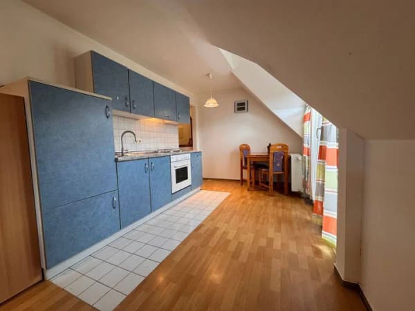 Immobilie in Hechingen - Gemütliche 1,5-Zimmer-Dachgeschoss-Wohnung mit Balkon in Hechingen - Bild 1