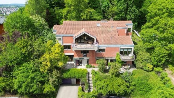 Immobilie in Marburg - Außergewöhnliches Architektenhaus in Split-Level-Bauweise mit traumhaftem Blick ins Lahntal - Bild 0