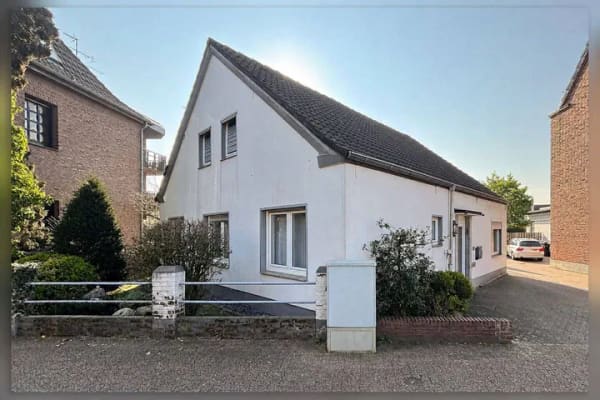 Immobilie in Bocholt - Raum für Ideen - Charmantes Einfamilienhaus in zentraler Lage von Bocholt - Bild 0