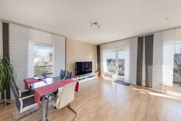 Immobilie in Schwelm - Einfamilienhaus mit Einliegerwohnung und Fernblick - Platz für Familie, Generationen oder Vermietung - Bild 3