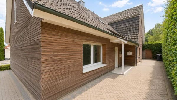 Immobilie in Uelsen - Zwei Wohneinheiten, viele Möglichkeiten - gepflegtes Zweifamilienhaus in Uelsen - Bild 2