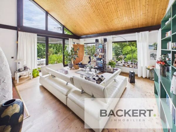 Immobilie in Mainleus - Architektonisch reizvoller Bungalow inmitten einer grünen Oase! - Bild 3