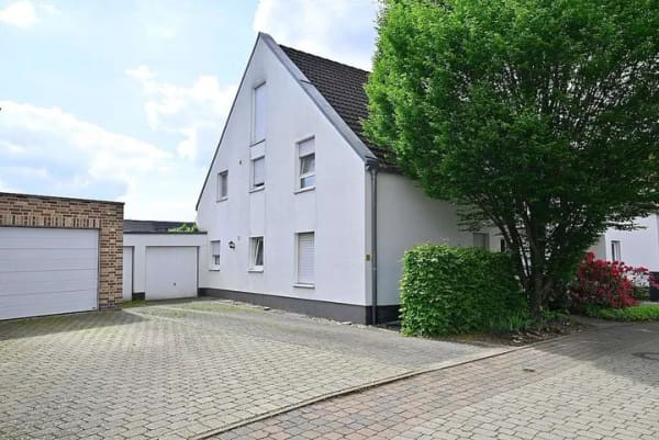 Immobilie in Olfen - Olfen: Investment-Paket: 4,73% Rendite - 4 schicke Eigentumswohnungen, Garten, 4 Garagen zu verk.! - Bild 0