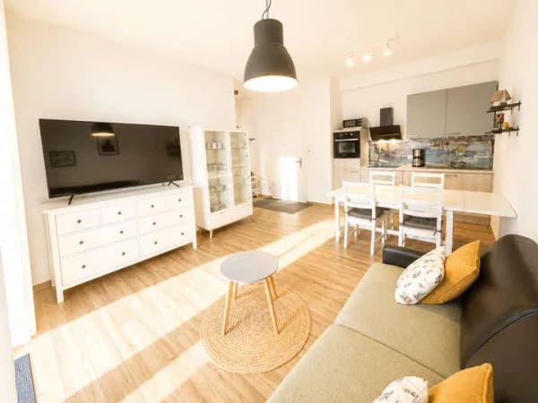 Immobilie in Röbel/Müritz - Modernes, neuwertiges Apartment (2020) an der Müritz - nur ca. 50 m bis zum Röbeler Stadthafen! - Bild 1
