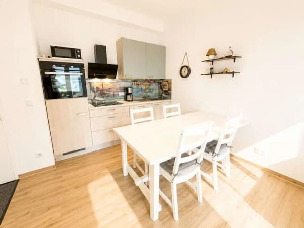 Immobilie in Röbel/Müritz - Modernes, neuwertiges Apartment (2020) an der Müritz - nur ca. 50 m bis zum Röbeler Stadthafen! - Bild 3