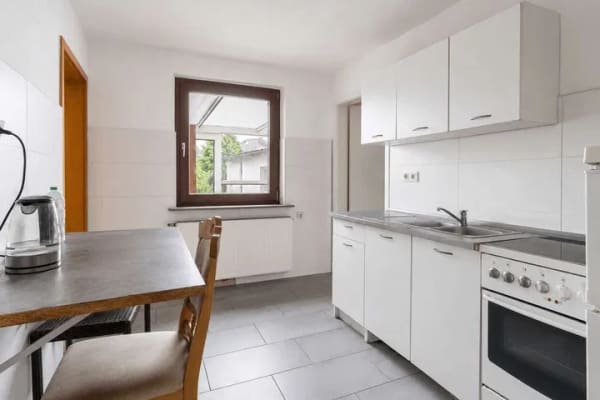 Immobilie in Cloppenburg - Doppelhaushälfte mit großem Grundstück und Wintergarten zentral in Cloppenburg! - Bild 4