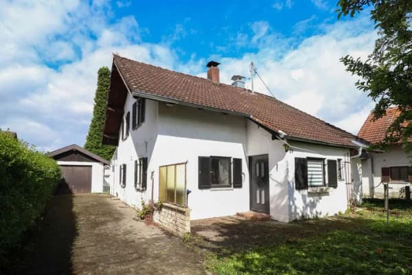 Immobilie in Peiting - Handwerker aufgepasst: Sanierungsbedürftiges Einfamilienhaus in ruhiger Lage von Peiting - Bild 0