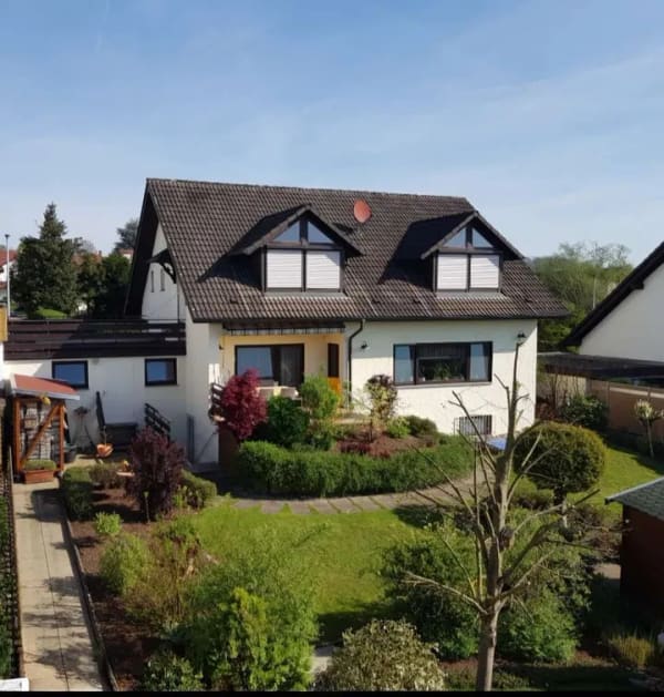 Immobilie in Hardthausen am Kocher - Gepflegtes Einfamilienhaus mit schöner Gartenanlage - Bild 1