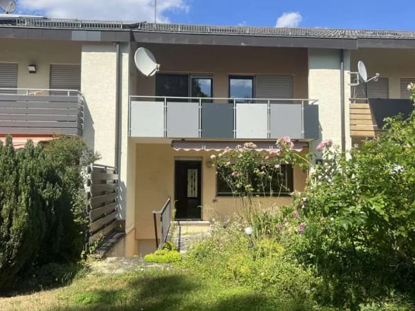 Immobilie in Steinenbronn - Wohnen im Herzen von Steinenbronn – mit Garten, Charme und vielen Möglichkeiten - Bild 1