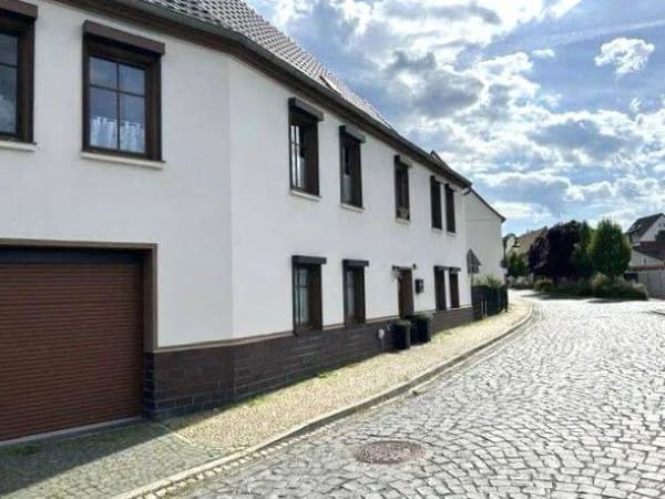Immobilie in Gräfenhainichen - Wohnhaus mit Charme und viel Platz innen und außen! - Bild 1