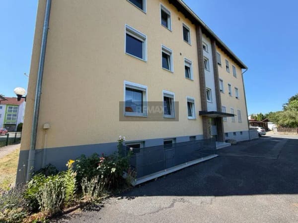 Immobilie in Speichersdorf - Großzügige 4-Zimmer-Eigentumswohnung mit Balkon - Ihr neues Zuhause in Speichersdorf - Bild 0