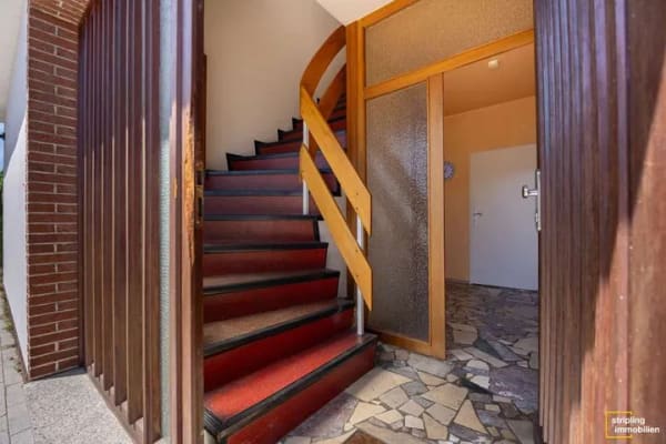 Immobilie in Ganderkesee - Ganderkesee – Schönemoor | Freistehendes Zweifamilienhaus mit 976 m² großem Südgarten - Bild 2