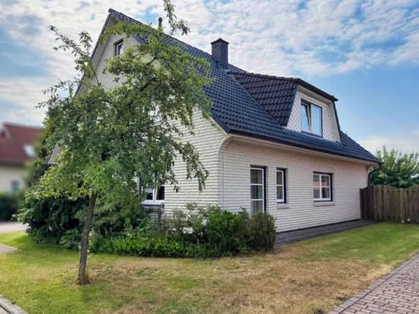 Immobilie in Scheeßel - Gepflegtes Einfamilienhaus mit durchdachtem Raumangebot in ruhiger Lage - Bild 1