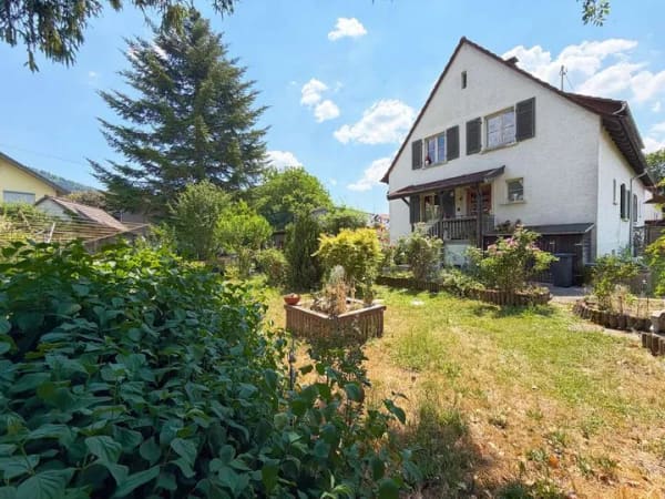 Immobilie in Blumberg - Diese Wohnidylle wird Ihr neues Zuhause. 3 Zimmer auf 97 m². Herrlicher Garten, Garage plus Carport. - Bild 0
