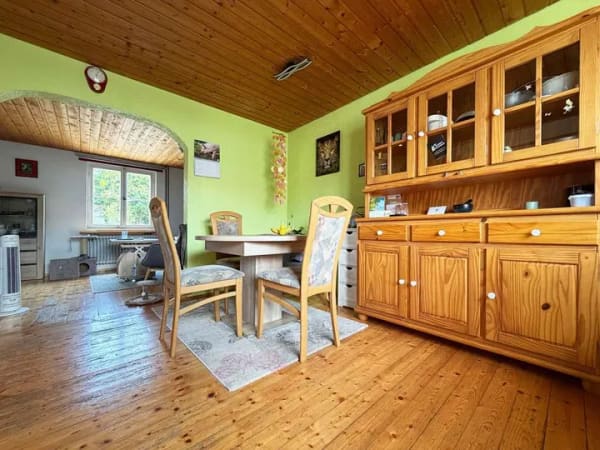 Immobilie in Blumberg - Diese Wohnidylle wird Ihr neues Zuhause. 3 Zimmer auf 97 m². Herrlicher Garten, Garage plus Carport. - Bild 1