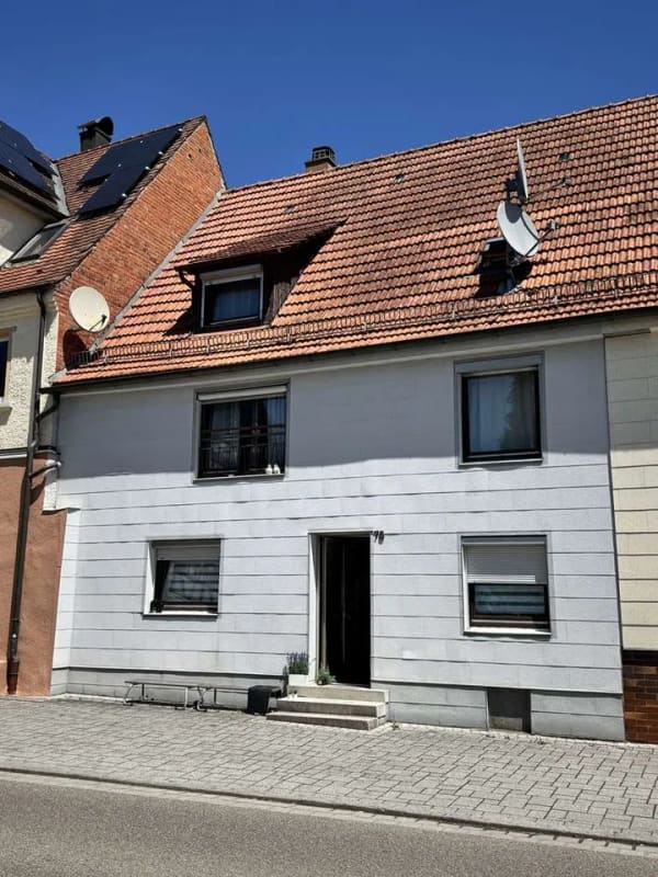 Immobilie in Herbrechtingen - Reihenmittelhaus mit Mehrgenerationen-Potenzial in Herbrechtingen - Bild 0
