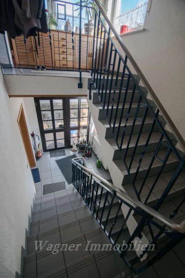 Immobilie in Münchhausen - Großzügiges Haus mit großer ELW - Bild 3