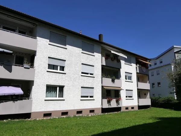 Immobilie in Wernau (Neckar) - Bezugsfreie 3-Zi.-Wohnung in ruhiger Ortsrandlage mit Südbalkon und Blick ins Grüne - Bild 0