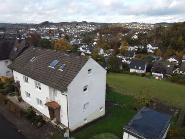 Immobilie in Wenden - ++ ON- Immobilien++ Ein Ferienhaus Wenden-Schönau! - Bild 0