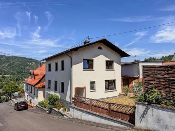 Immobilie in Idar-Oberstein - Viel Platz. Fairer Preis. Neue Heizung. - Bild 0