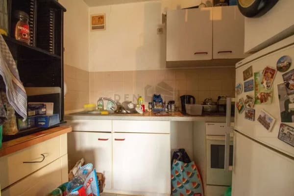 Immobilie in Karlsruhe - 4,36% Rendite | Vermietetes 1-Zimmer-Apartment (sanierungsbedürftig) im 3. OG mit Kellerabteil - Bild 4