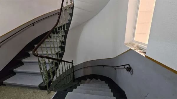 Immobilie in Bertsdorf-Hörnitz - Historisches Stadthaus • 4 freie 3-Zimmer-Wohnungen • Remise • Altstadt Zittau - Bild 2