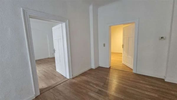 Immobilie in Bertsdorf-Hörnitz - Historisches Stadthaus • 4 freie 3-Zimmer-Wohnungen • Remise • Altstadt Zittau - Bild 4