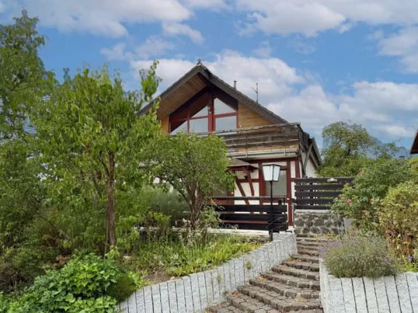 Immobilie in Unkel - Platz für mehrere Generationen – Familienhaus mit Einliegerwohnung und großem Grundstück in Unkel - Bild 0