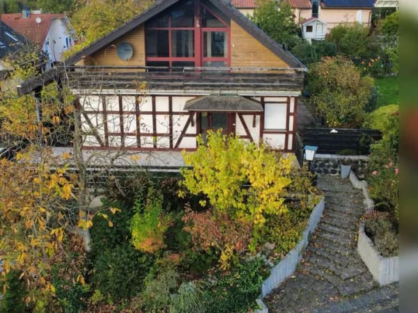 Immobilie in Unkel - Platz für mehrere Generationen – Familienhaus mit Einliegerwohnung und großem Grundstück in Unkel - Bild 3