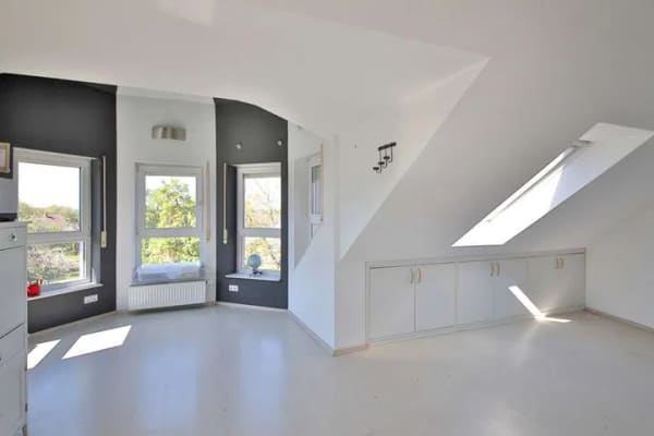 Immobilie in Ubstadt-Weiher - Ubstadt Hochwertiges Einfamilienhaus, ELW, Innenhof, 3 Garagen in ruhiger Südwestlage PROVISIONSFREI - Bild 3