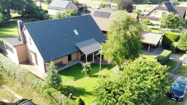Immobilie in Lenzen (Elbe) - Attraktives Einfamilienhaus mit großzügigem Nebengebäude auf weitläufigem Grundstück - Bild 0