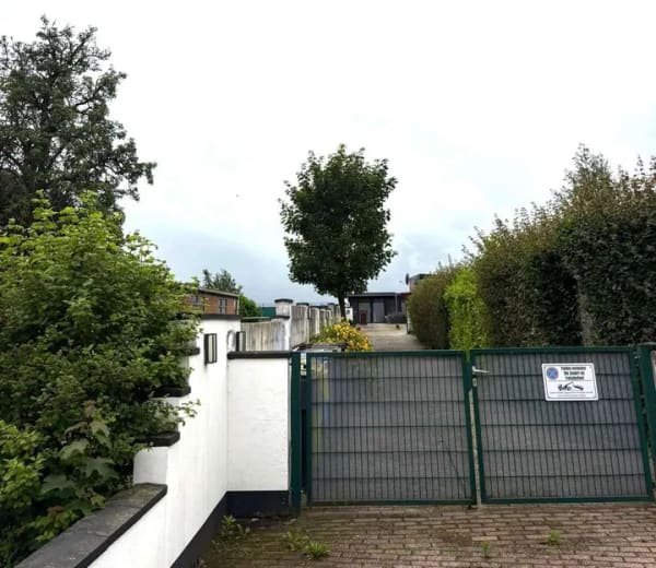 Immobilie in Nettetal - Große Eigentumswohnung im Bungalowstil mit Wintergarten, Garten, Terrasse und Stellplatz - Bild 0