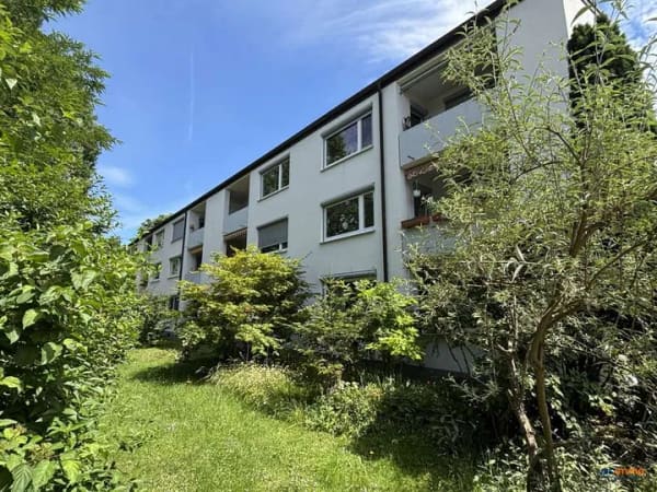 Immobilie in Leinfelden-Echterdingen - Blick ins Grüne, kurze Wege und sofort frei - Bild 0