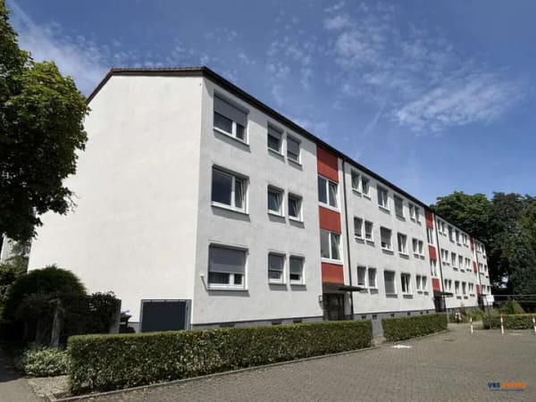 Immobilie in Leinfelden-Echterdingen - Blick ins Grüne, kurze Wege und sofort frei - Bild 1