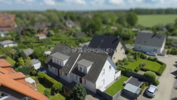 Immobilie in Elmenhorst/Lichtenhagen - Doppelhaus in Elmenhorst - Bild 1