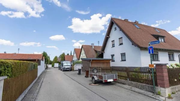 Immobilie in Oberhaching - Freistehendes Einfamilienhaus auf großzügigem Grundstück in familienfreundlicher Siedlungslage - Bild 3