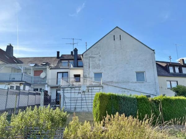 Immobilie in Longkamp - **Charmantes Einfamilienhaus mit Nebengebäuden, Garten und viel Potenzial** - Bild 4