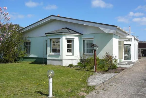 Immobilie in Schwaan - EFH 190qm + Gästehaus 50qm, Wintergärten, Pool, 1660qm Grundstück - Bild 0