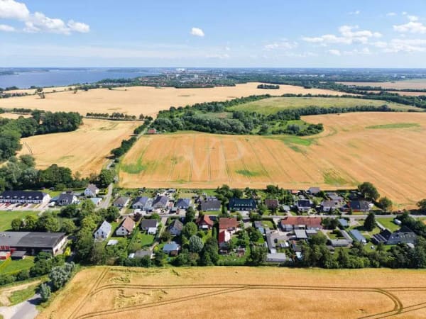 Immobilie in Kramerhof - Modernes Landhaus mit grünem Ausblick und großzügigem Ausbaupotenzial - Bild 1