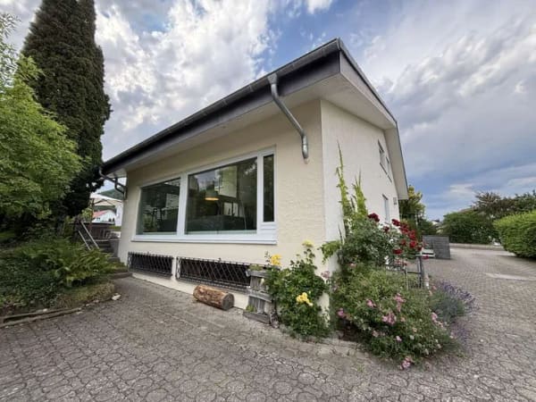 Immobilie in Wurmlingen - Großes Einfamilienhaus mit besonderem Wohngefühl, neuem Dach und großem Grundstück - Provisionsfrei - Bild 4