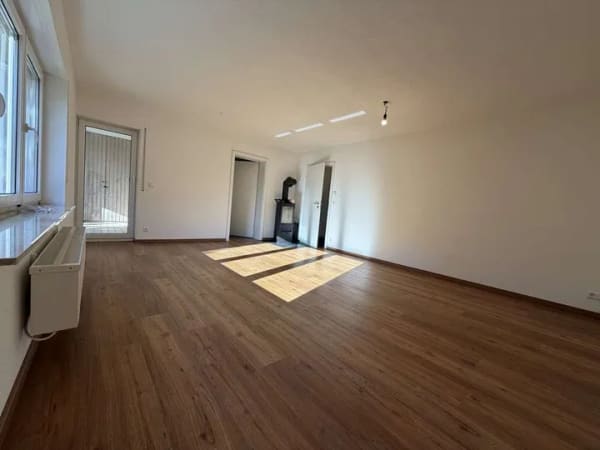 Immobilie in Gosheim - Geräumige 4-Zimmer-Wohnung mit großzügiger Terrasse - Bild 3