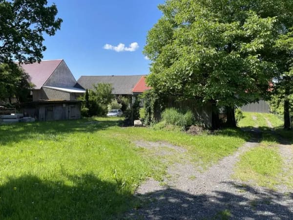 Immobilie in Mähring - Repräsentatives Domizil - Kernsanierte Hofstelle mit großen Nebengebäuden im ländlichen Umfeld - Bild 3