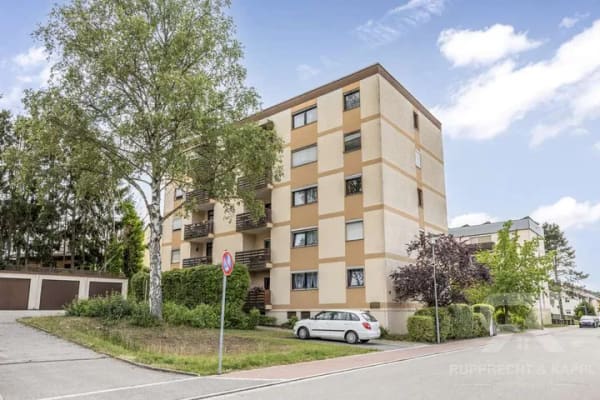 Immobilie in Burglengenfeld - Perfekt geschnittene 3-Zimmer-Eigentumswohnung mit großem Balkon und Stellplatz in Burglengenfeld - Bild 0