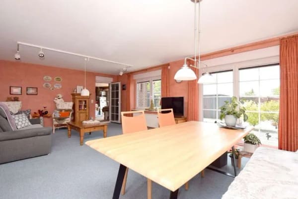 Immobilie in Ribbesbüttel - Schönes, großzügiges Einfamilienhaus mit großer Sonnenterrasse. - Bild 3
