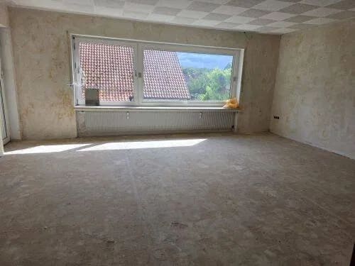Immobilie in Oerlenbach - 5-Zimmer-Eigentumswohnung mit Balkon, Garage und Stellplatz in 97714 Oerlenbach (ID 10685) - Bild 1