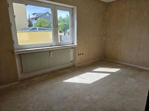 Immobilie in Oerlenbach - 5-Zimmer-Eigentumswohnung mit Balkon, Garage und Stellplatz in 97714 Oerlenbach (ID 10685) - Bild 3