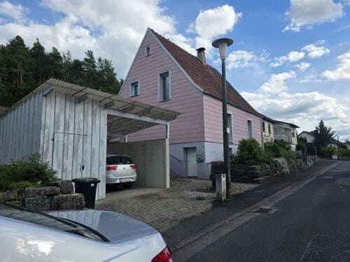 Immobilie in Stadtlauringen - Zauberhaftes Einfamilienhaus in 97488 Stadtlauringen zwischen Schweinfurt, Bad Königshofen und Maßbach (ID 10689) - Bild 4
