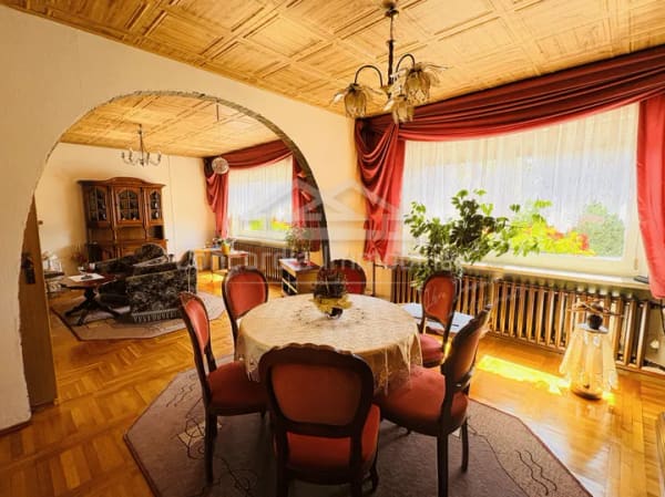 Immobilie in Schwarzheide - Sehr schönes Einfamilienhaus mit Einliegerwohnung und viel Nebengelass zum sofortigen Einzug - Bild 3